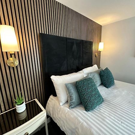 Waterside Mufc & Trafford Centre Townhouse 4 Bedroom Free Parking 曼彻斯特 外观 照片