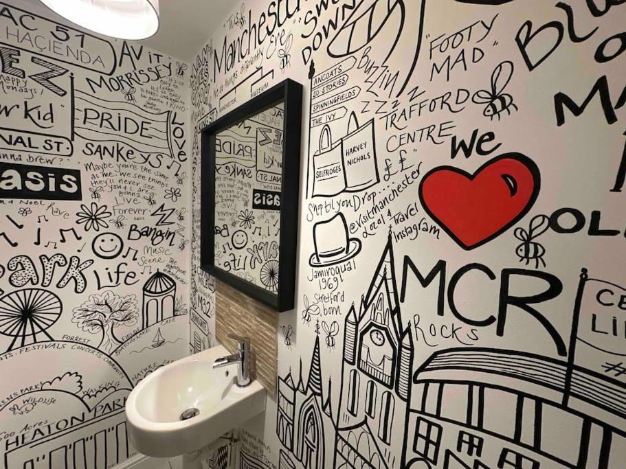 Waterside Mufc & Trafford Centre Townhouse 4 Bedroom Free Parking 曼彻斯特 外观 照片