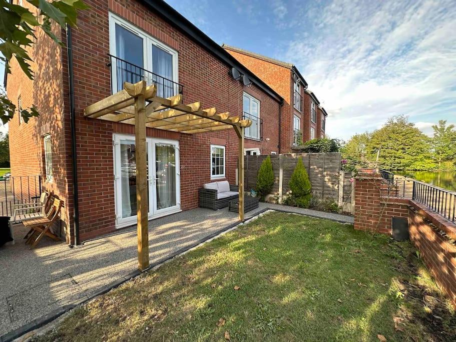 Waterside Mufc & Trafford Centre Townhouse 4 Bedroom Free Parking 曼彻斯特 外观 照片