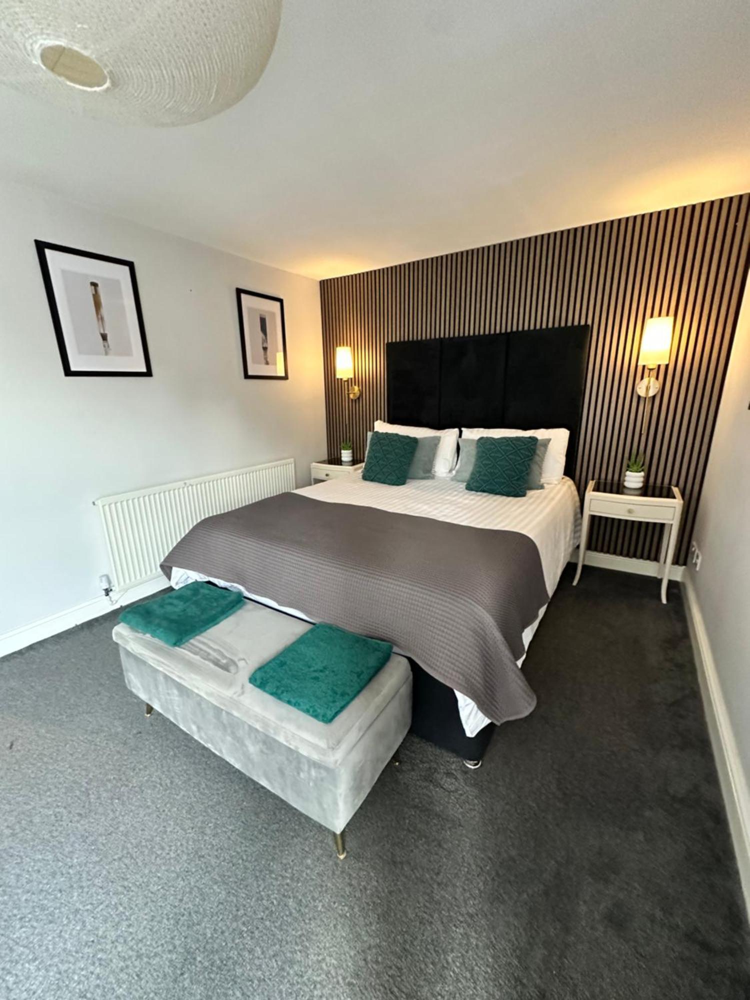 Waterside Mufc & Trafford Centre Townhouse 4 Bedroom Free Parking 曼彻斯特 外观 照片